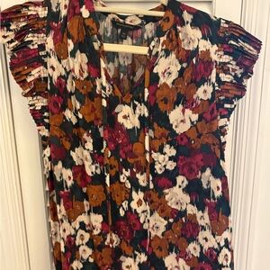 Banana Republic Floral Ruffle-Sleeve V-Neck Top in Multi-Color